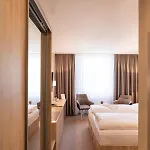 Schloss Breitenfeld & Tagung Hotel 4*