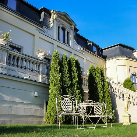 Schloss Breitenfeld & Tagung Szálloda 4*