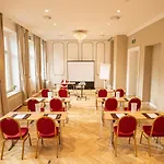 Schloss Breitenfeld & Tagung 4*