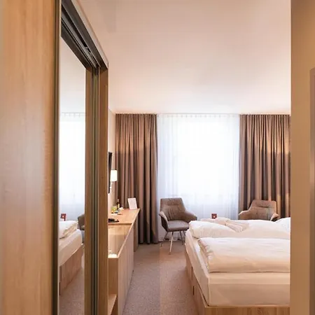 Schloss Breitenfeld & Tagung Отель 4*