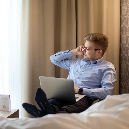 Schloss Breitenfeld & Tagung 4*