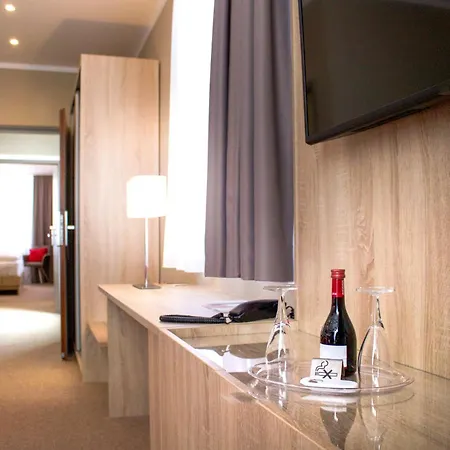 Schloss Breitenfeld & Tagung Hotell 4*