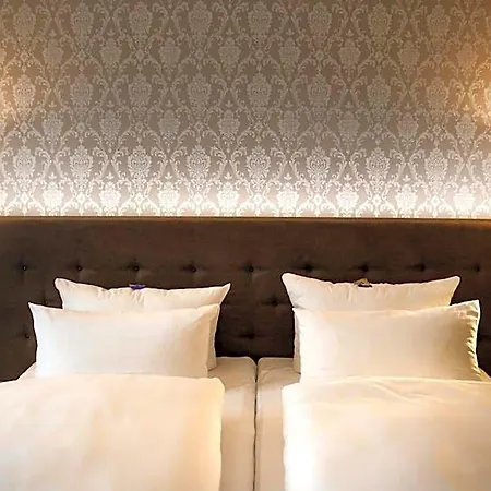 Отель Schloss Breitenfeld & Tagung 4*