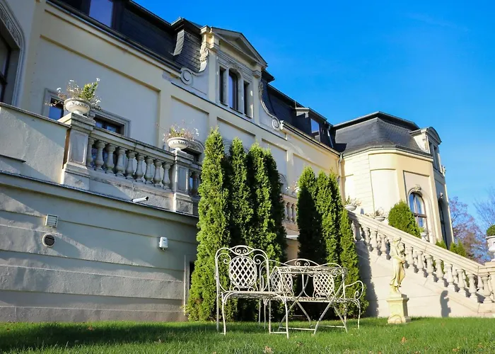 Schloss Breitenfeld & Tagung Hotel 4*